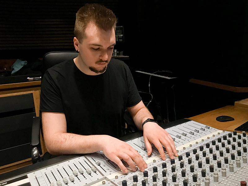 What Is a Mixing Engineer Major Mixing