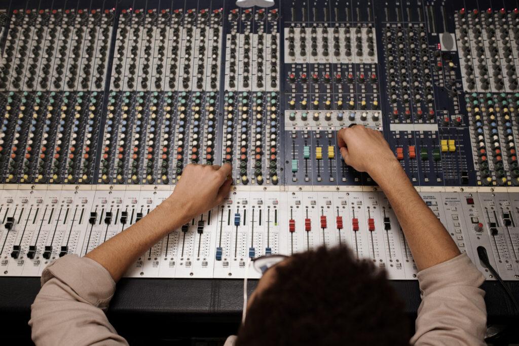 How to Choose Mixing Engineer